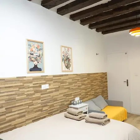 Appartamento Pompidou Chic In Le Marais