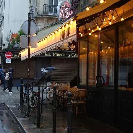 Appartamento Pompidou Chic In Le Marais Parigi