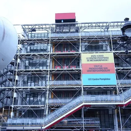 Pompidou Chic In Le Marais Parigi