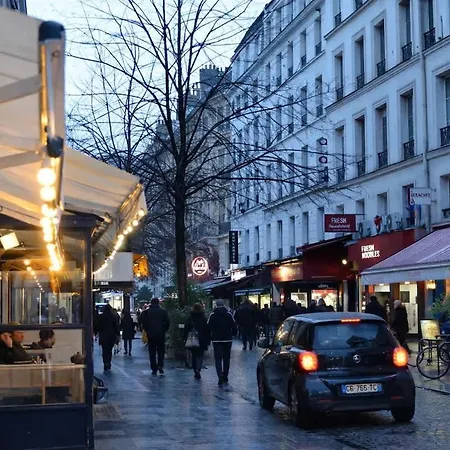 Pompidou Chic In Le Marais * Parigi